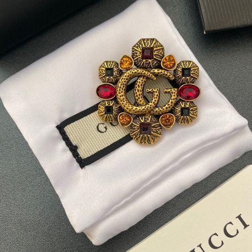 Classic Brass Letter Brooch Fashion High Quality Vintage Brooch