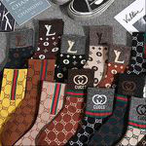 Fashion Letters In Tube Socks Street Hip Hop Wind SkateBoarding Socks
