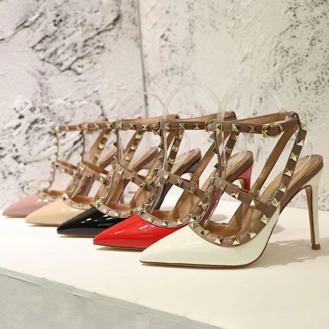 Two belts high-heeled shoes, the new joker pointed fine cingulate riveting high-heeled shoes with a word