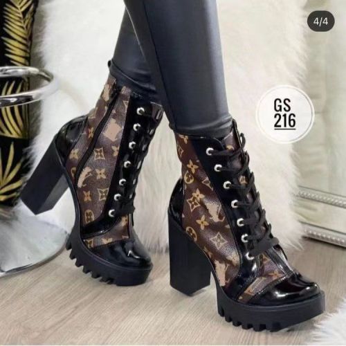 Ladies fashion boots