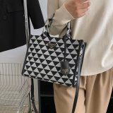 Fashion ladies single shoulder bag