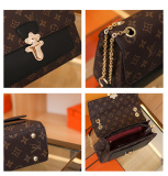 The new fashion metal buckles ms backpack