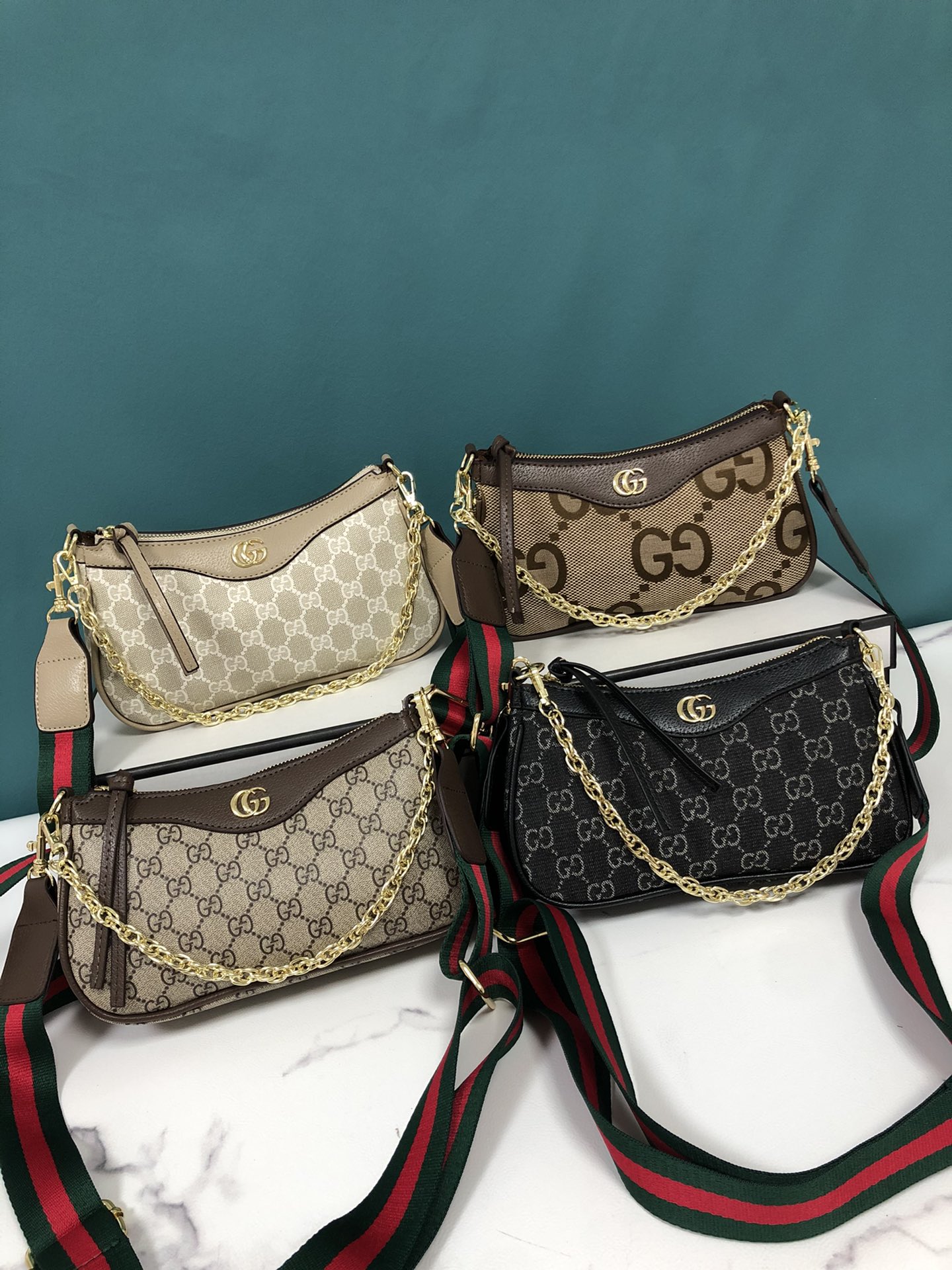 The new fashion metal buckles ms backpack