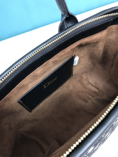 Ladies fashion  bag
