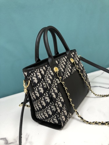 Ladies fashion  bag
