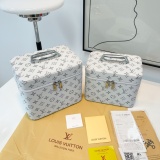 Fashion toiletry bags cosmetic bag seal