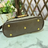 Single shoulder bag ladies fashion With wooden handle