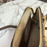 Single shoulder bag ladies fashion With wooden handle