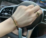 New Classic Aging Leather Bracelet Women's Fashion Luxury Leather Patch Jewelry Men's And