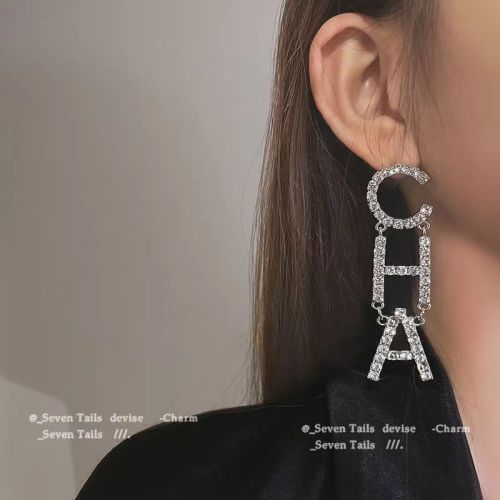 New Designer Full Rhinestone Letter Tassel Earrings For Women Fashion Stud Earring Jewelry Gifts
