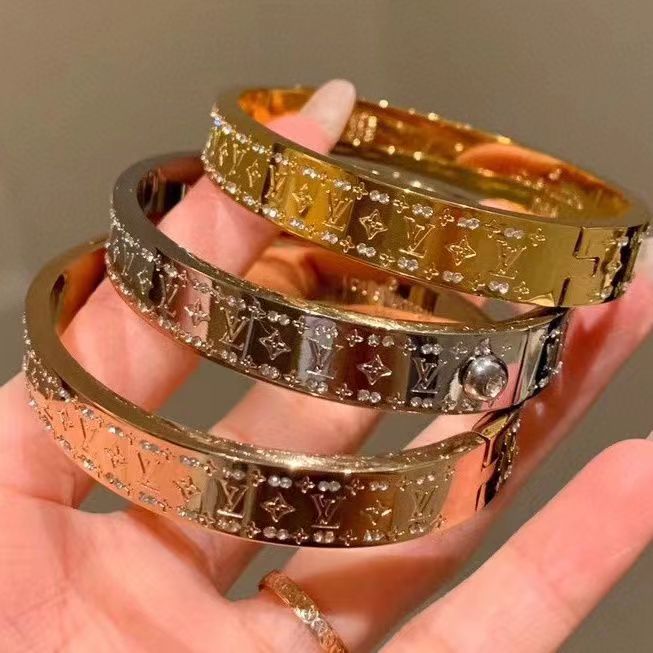 Women's Floral Bracelet Vintage Simple Retro Gold Metal Bracelet