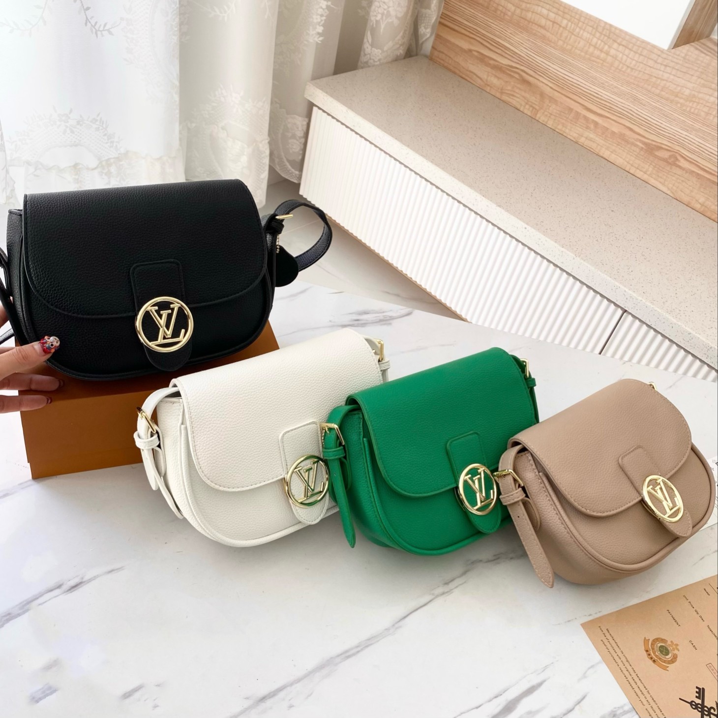 Ladies' fashion handbag single shoulder bag Hand bag