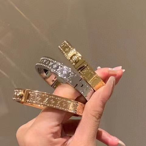 Women's Floral Bracelet Vintage Simple Retro Gold Metal Bracelet