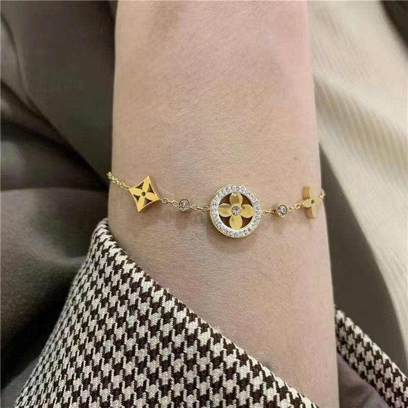 Titanium steel clovers hao stone bracelet earrings necklace suits