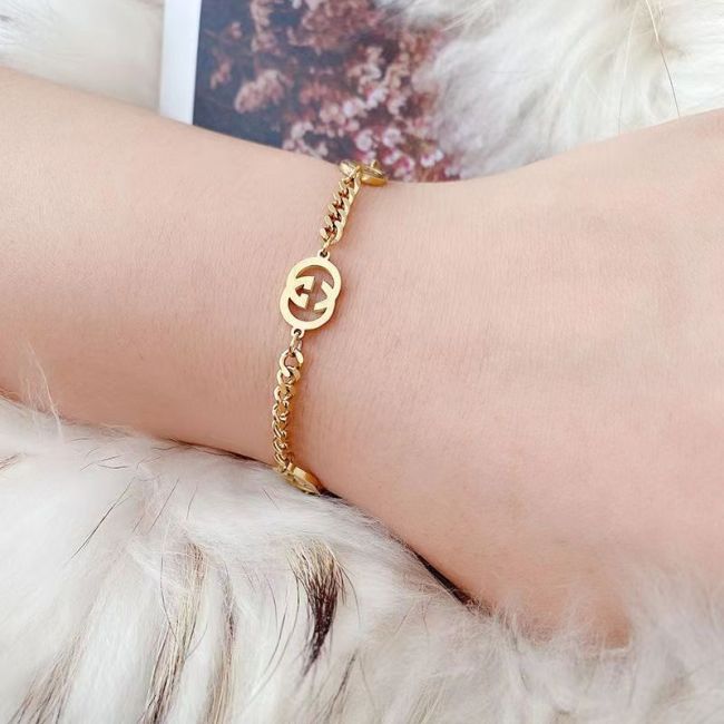 3 GG letters gold bracelet