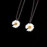 Fashionistas in the Daisy chain sunflower chrysanthemum tide net long sweater chain pendant pendant men and women