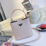 Ladies' fashion handbag single shoulder FF bag