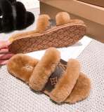 Wool slippers （High quality and have a shoe box）