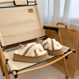 Wool slippers （High quality and have a shoe box）