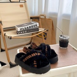 Wool slippers （High quality and have a shoe box）