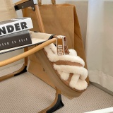 Wool slippers （High quality and have a shoe box）