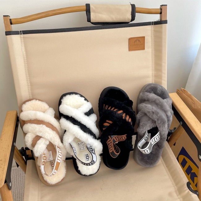 Wool slippers （High quality and have a shoe box）
