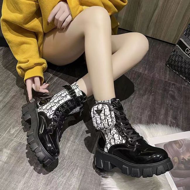 Increased in large base platform shoes Martin shoes （NO box）