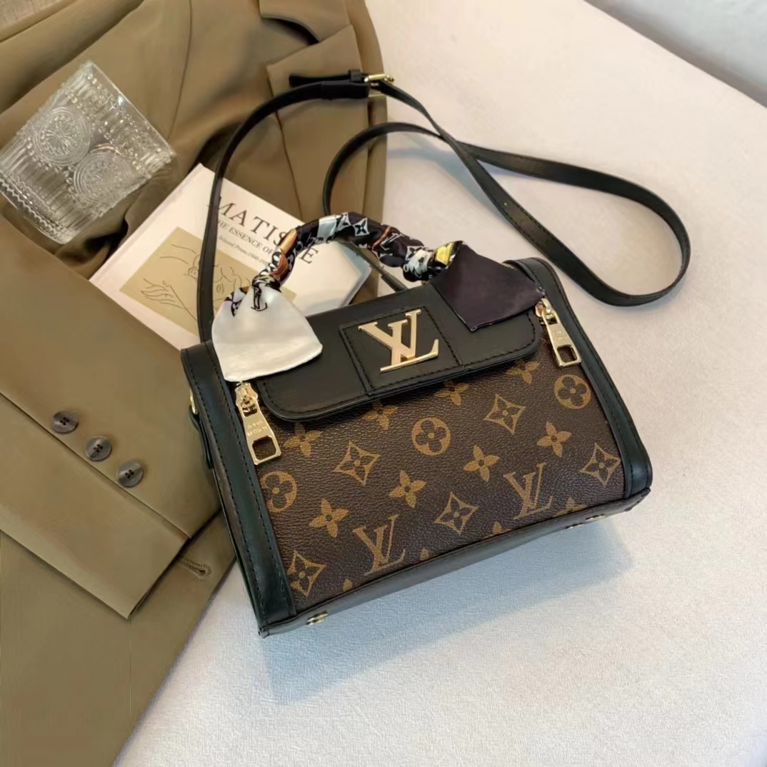 Women Handbag Leather Women Shoulder Bags Designer Women Messenger Bags Ladies