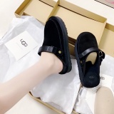 Fashionable men's and women's slippers