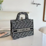 New Fashion Luxurious Handbag Women Casual Tote Bag Shopping Bag Large Capacity