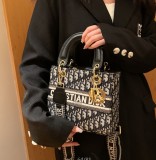 Ladies' fashion handbag single shoulder bag