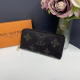 Decorative pattern hollow letter zipper leather wallet card bag