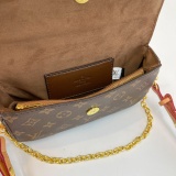 Latest gift box set, fashionable shoulder bag card bag combination, full set of plastic packaging (with box)