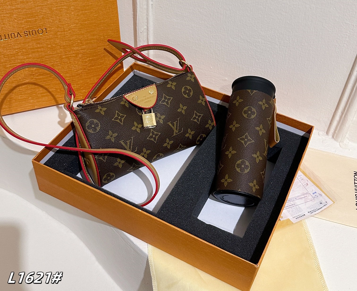 The most fashionable gift, bag and cup holder box, exquisite full set plastic wrap(with box)