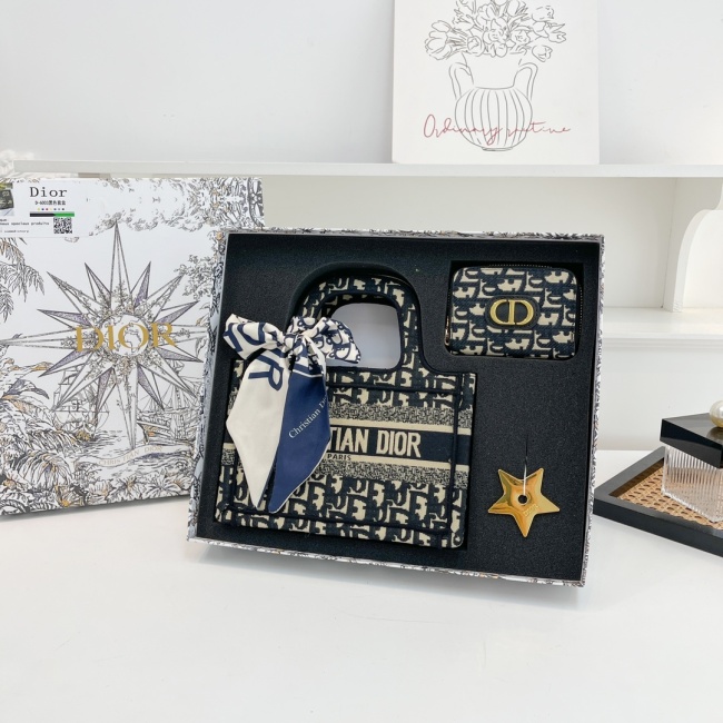 Latest gift box set, fashionable shoulder bag card bag combination, full set of plastic packaging (with box)