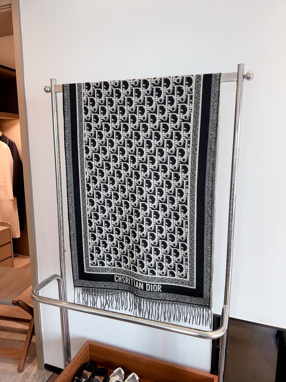 New autumn mid thick scarf, lightweight and soft