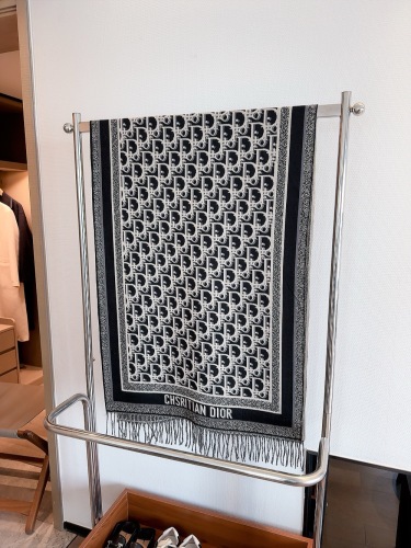 New autumn mid thick scarf, lightweight and soft