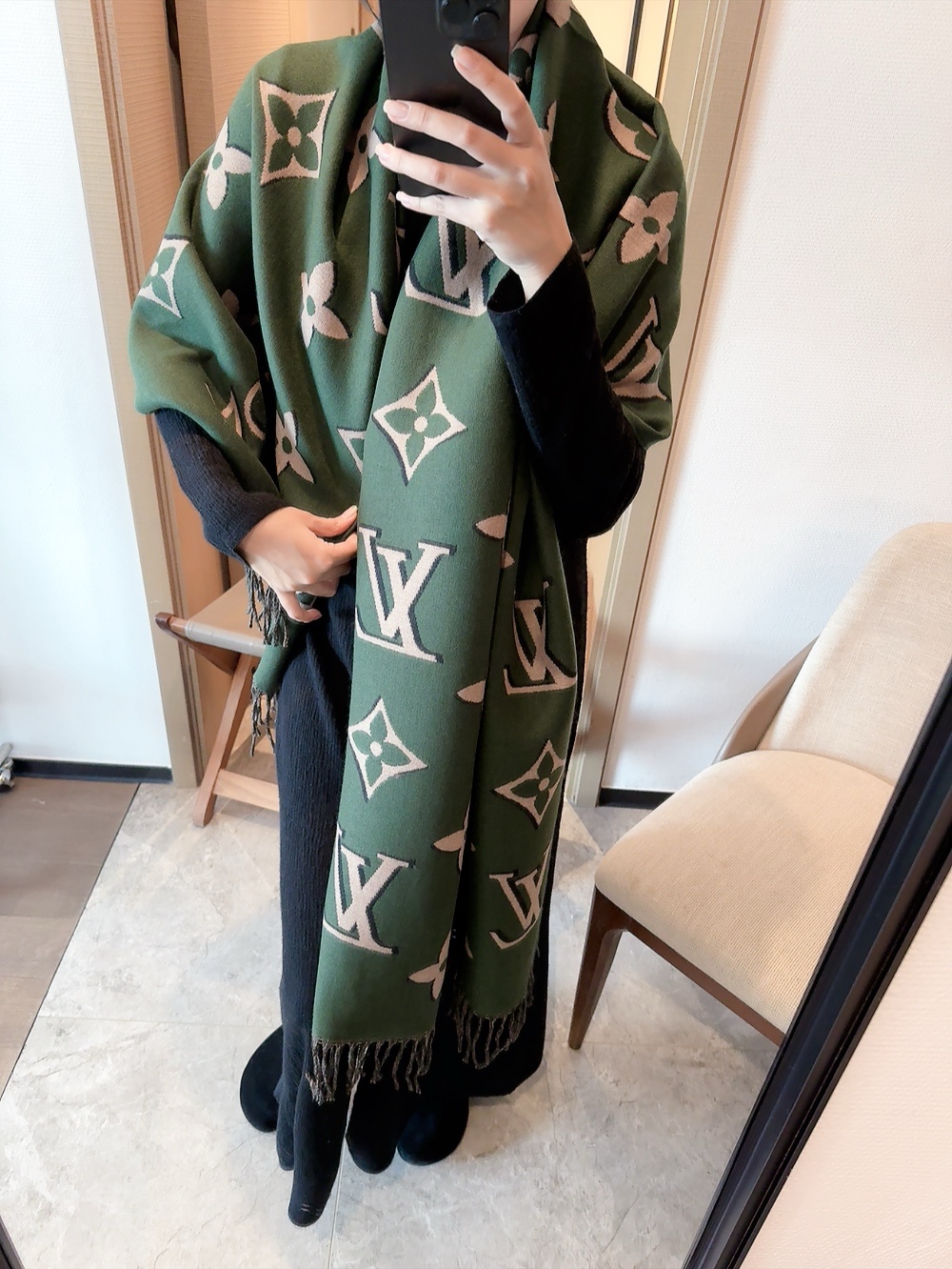 New autumn mid thick scarf, lightweight and soft