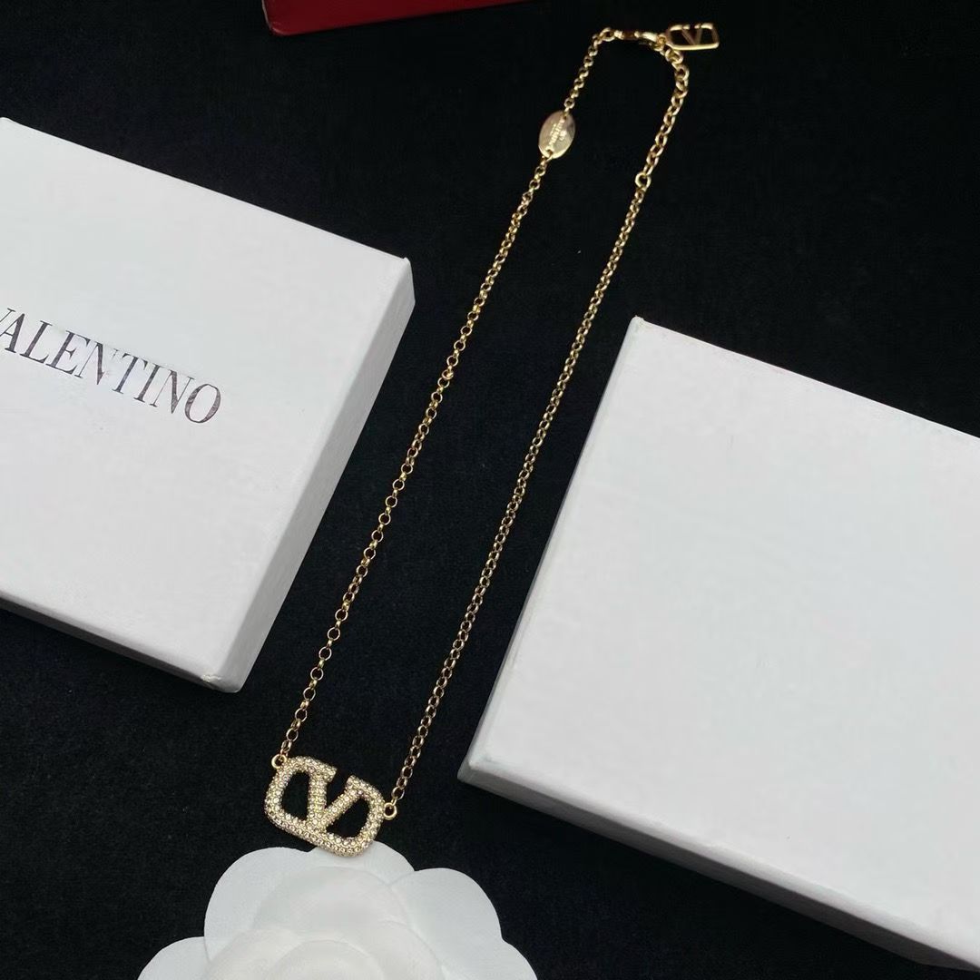 Hot style V edition show necklace joker necklace