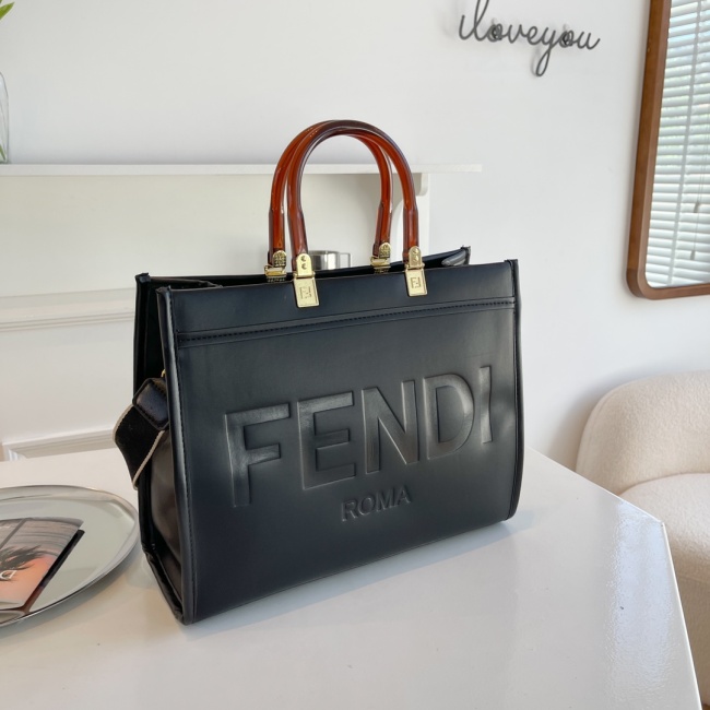 Lettered Embossed Personalized Tote Bag Women's Large Capacity Handbag Travel Bag Fashion