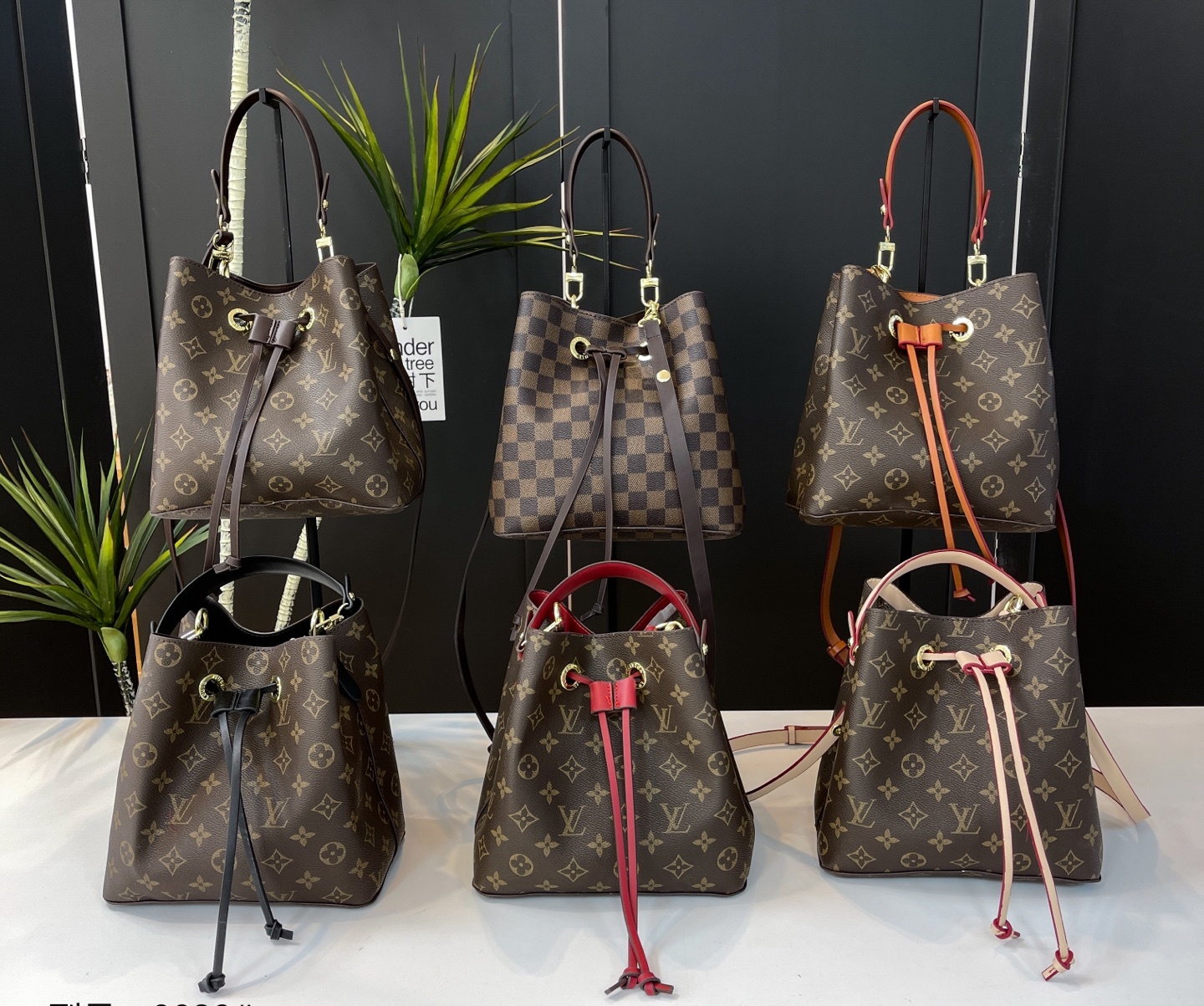 New Women's Bag Fashionable Trendy and Luxurious