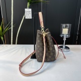 New Women's Bag Fashionable Trendy and Luxurious