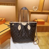 New Women's Bag Fashionable Trendy and Luxurious