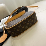 New Women's Bag Fashionable Trendy and Luxurious