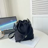 New Women's Bag Fashionable backbag