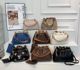 New Women's Bag Fashionable Trendy and Luxurious