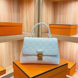 New Women's Bag Fashionable Trendy and Luxurious