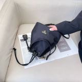 New Women's Bag Fashionable backbag