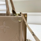 New Women's Bag Fashionable Trendy and Luxurious