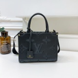 New Women's Bag Fashionable Trendy and Luxurious